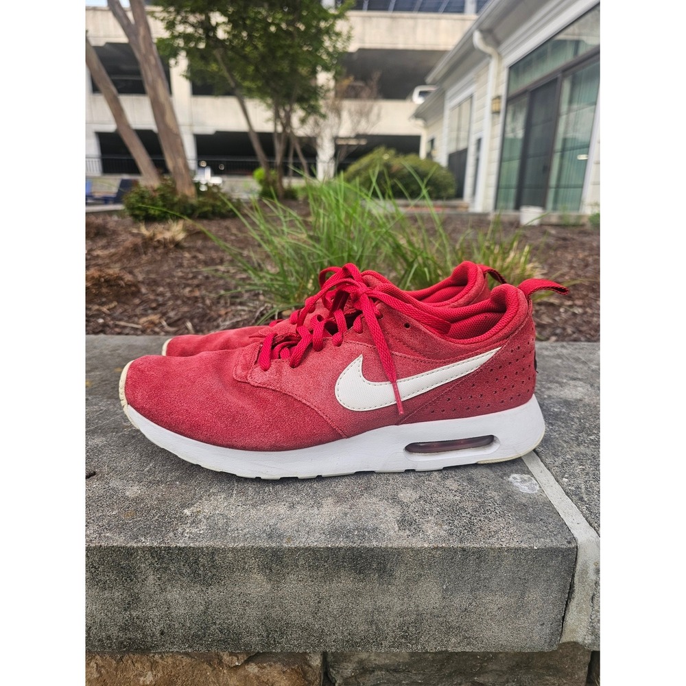 Nike Air Max Tavas Mens 9.5 Red Suede White Swoosh Low Top Sneakers 802611-601 ~ - Picture 4 of 10